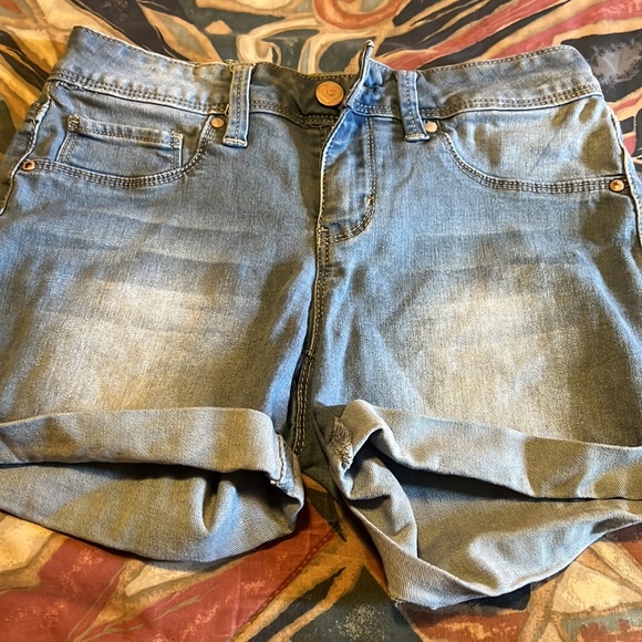 Good condition - Picture 2 of 2